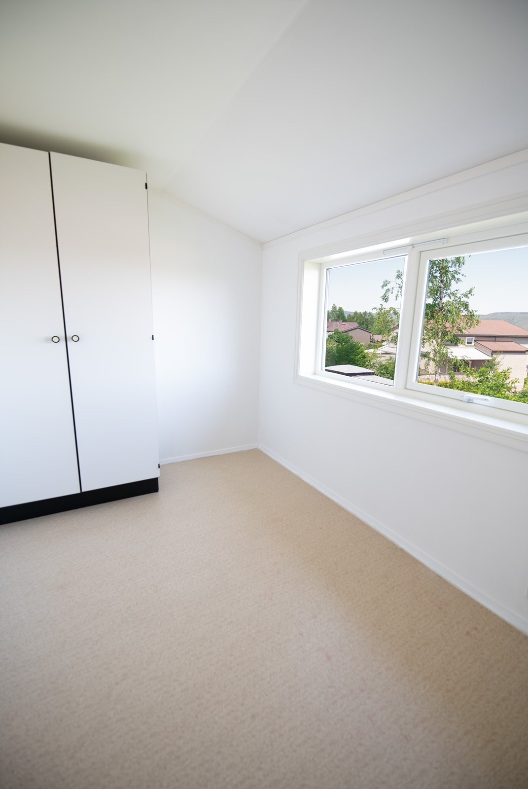 04-rom3_5200.jpg Galleribilde