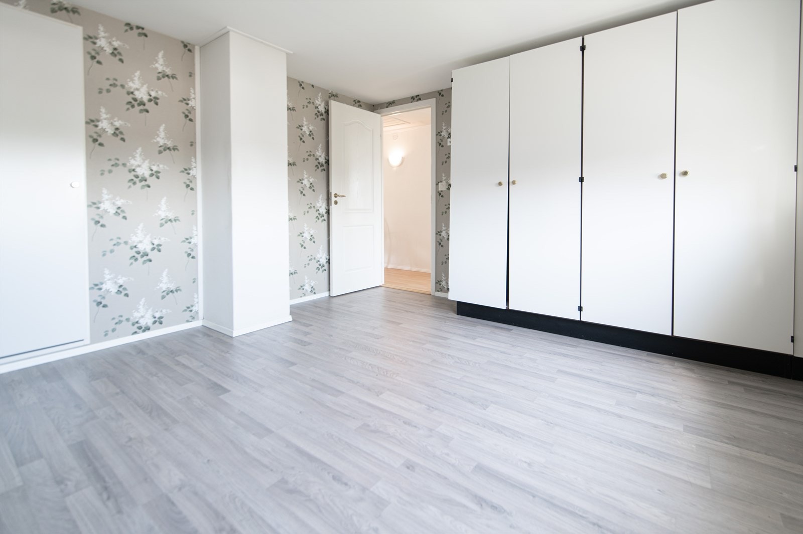 04-rom1_5256 (1).jpg Galleribilde