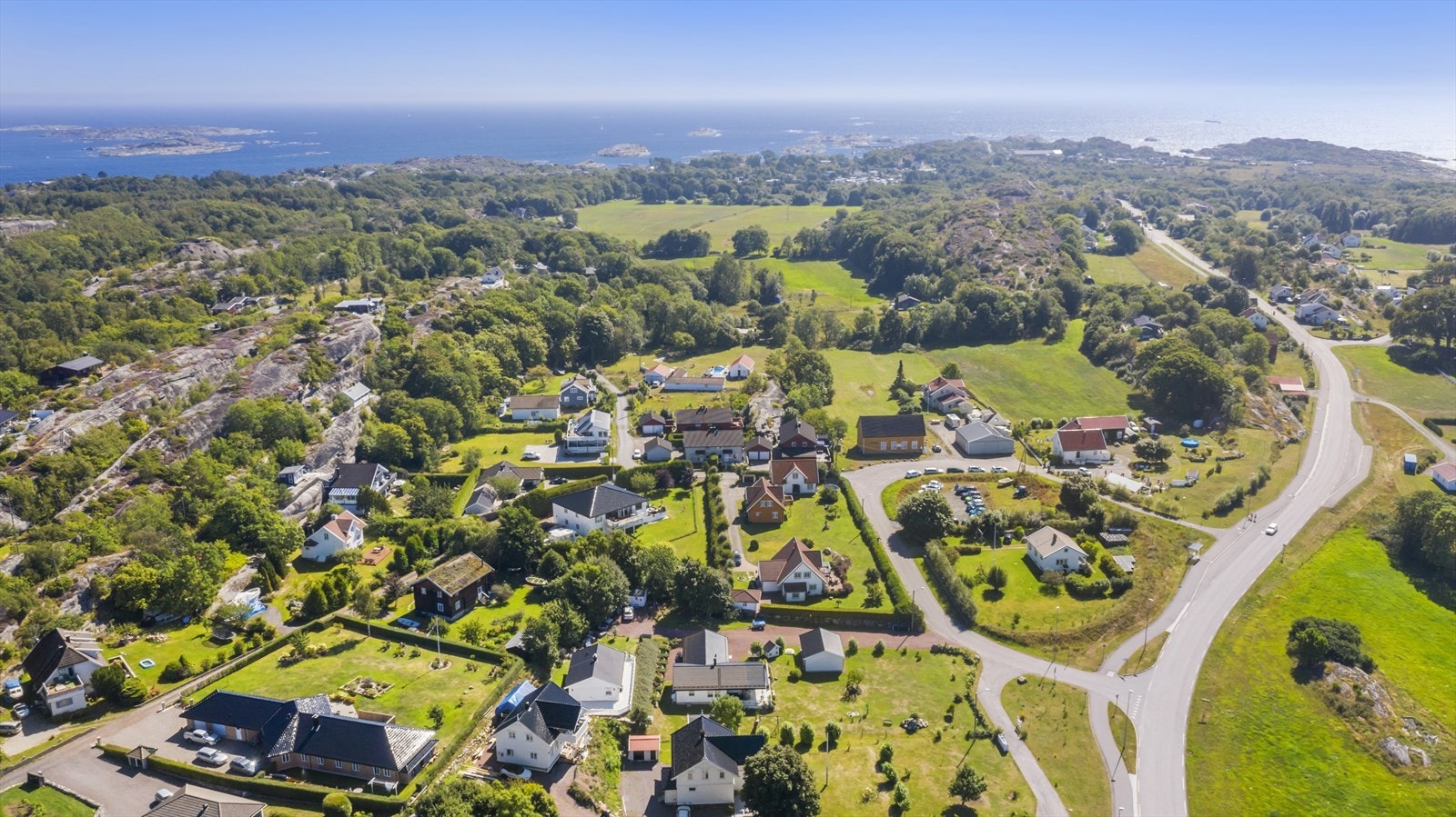Verdens ende - Stor tomt på 8,5 mål | Tett innpå idylliske svaberg, småholmer og vakker natur | Kort vei til sjøen! Galleribilde
