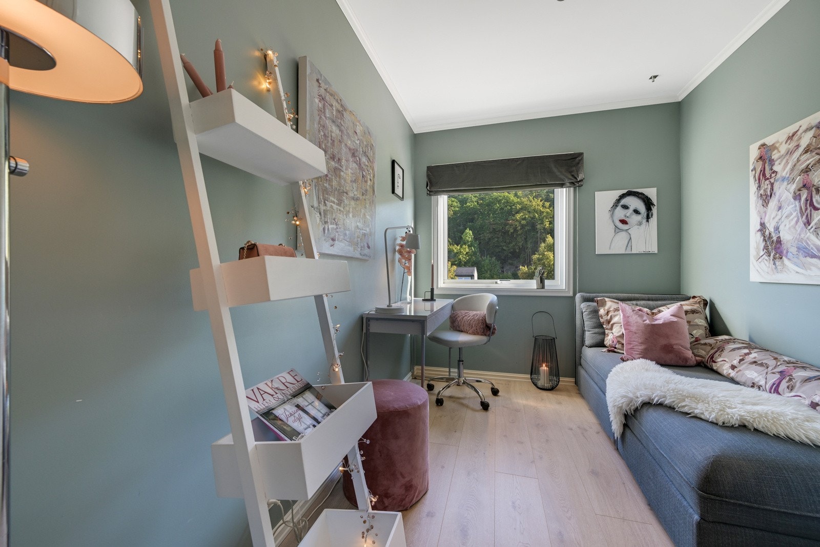 Soverom nr. 2 - Pent og lunt soverom Galleribilde