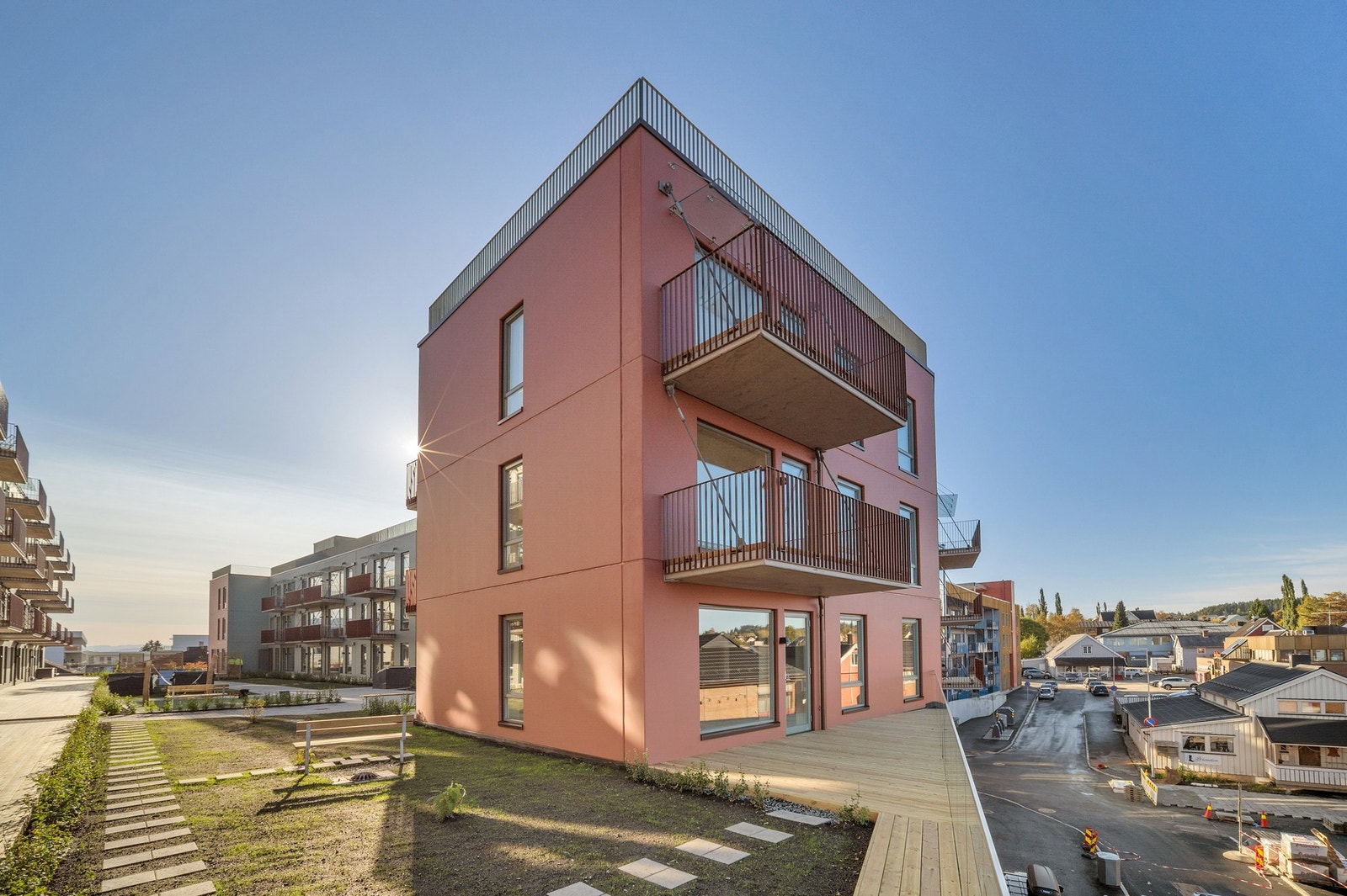 Anne Ekrens veg 4 kan også by på egen garasjeplass, 2 romslige private terrasser, felles takterrasse og felles takhage. Galleribilde