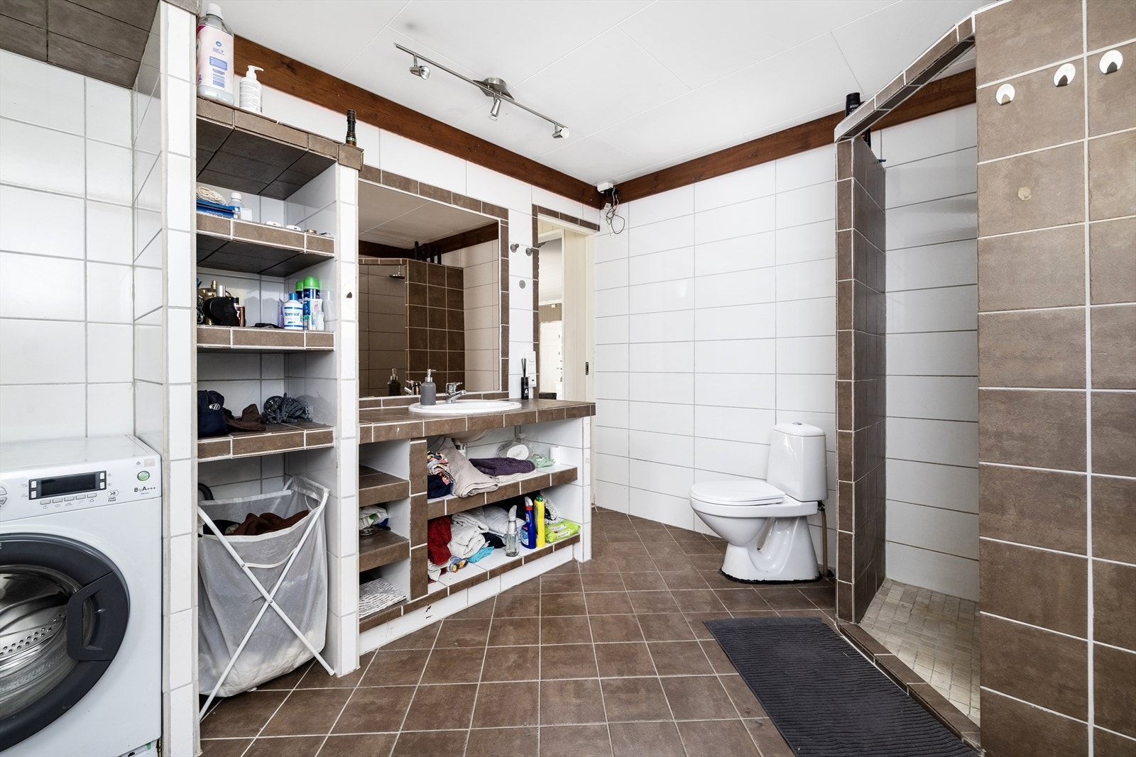 Varme i gulv for badet Galleribilde