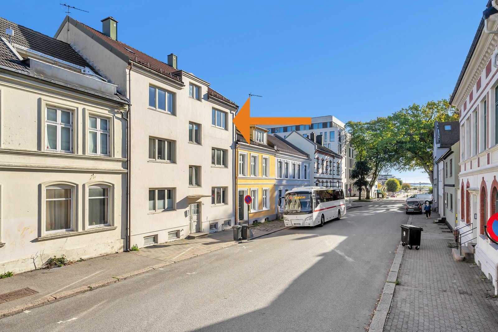 Leiligheten ligger i bygningens 3. etasje Galleribilde