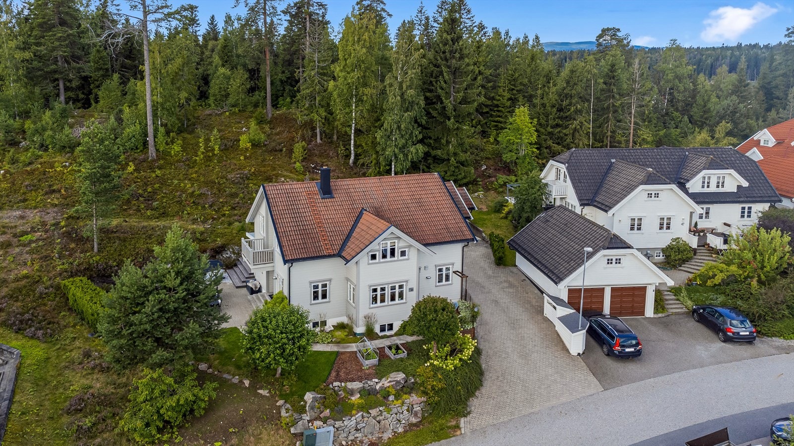 Velkommen til denne hjemmekoselige familieboligen i Åsplundvegen 40! Galleribilde