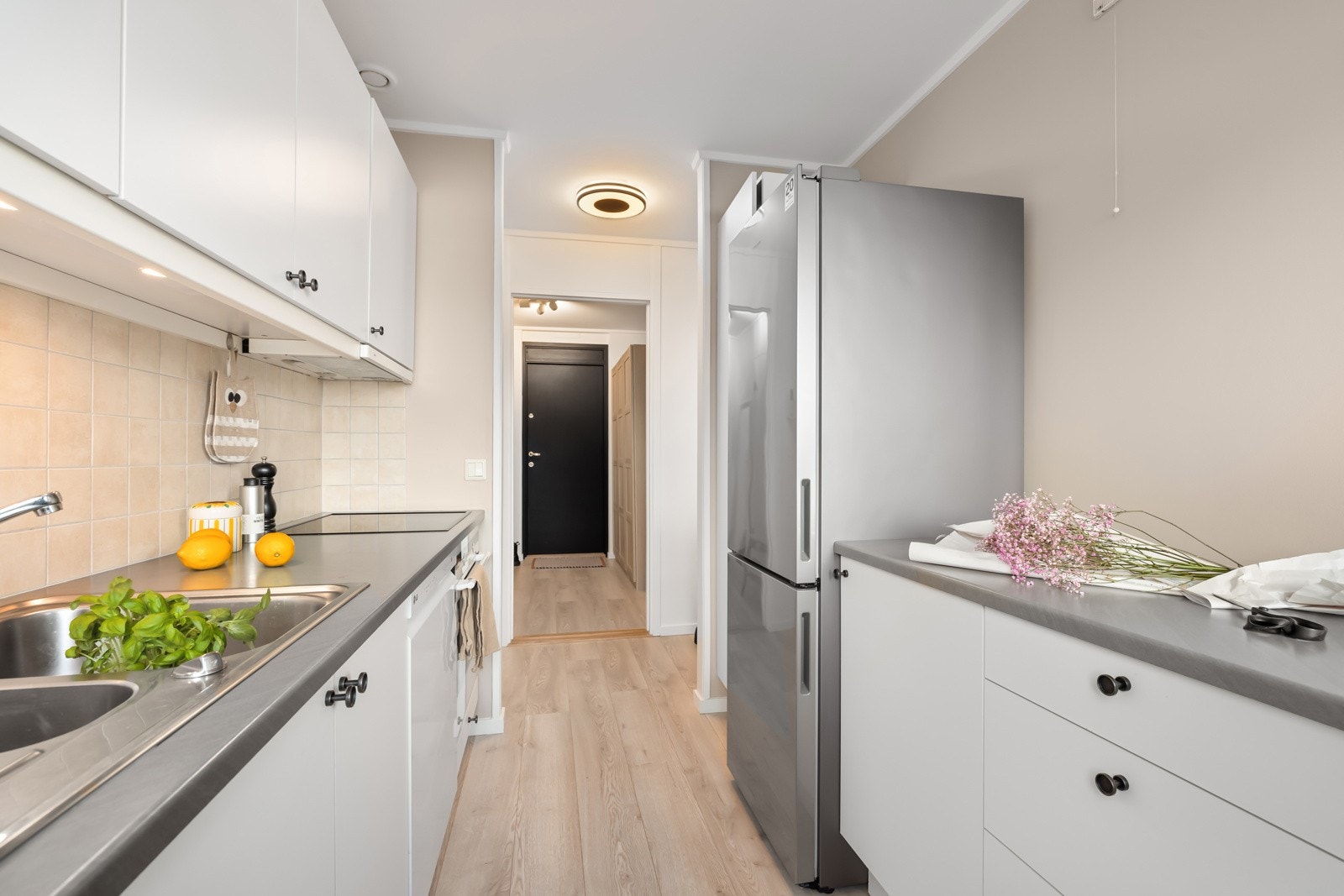 Eget kjøkken som ligger lett tilgangelig fra entrè/gang Galleribilde