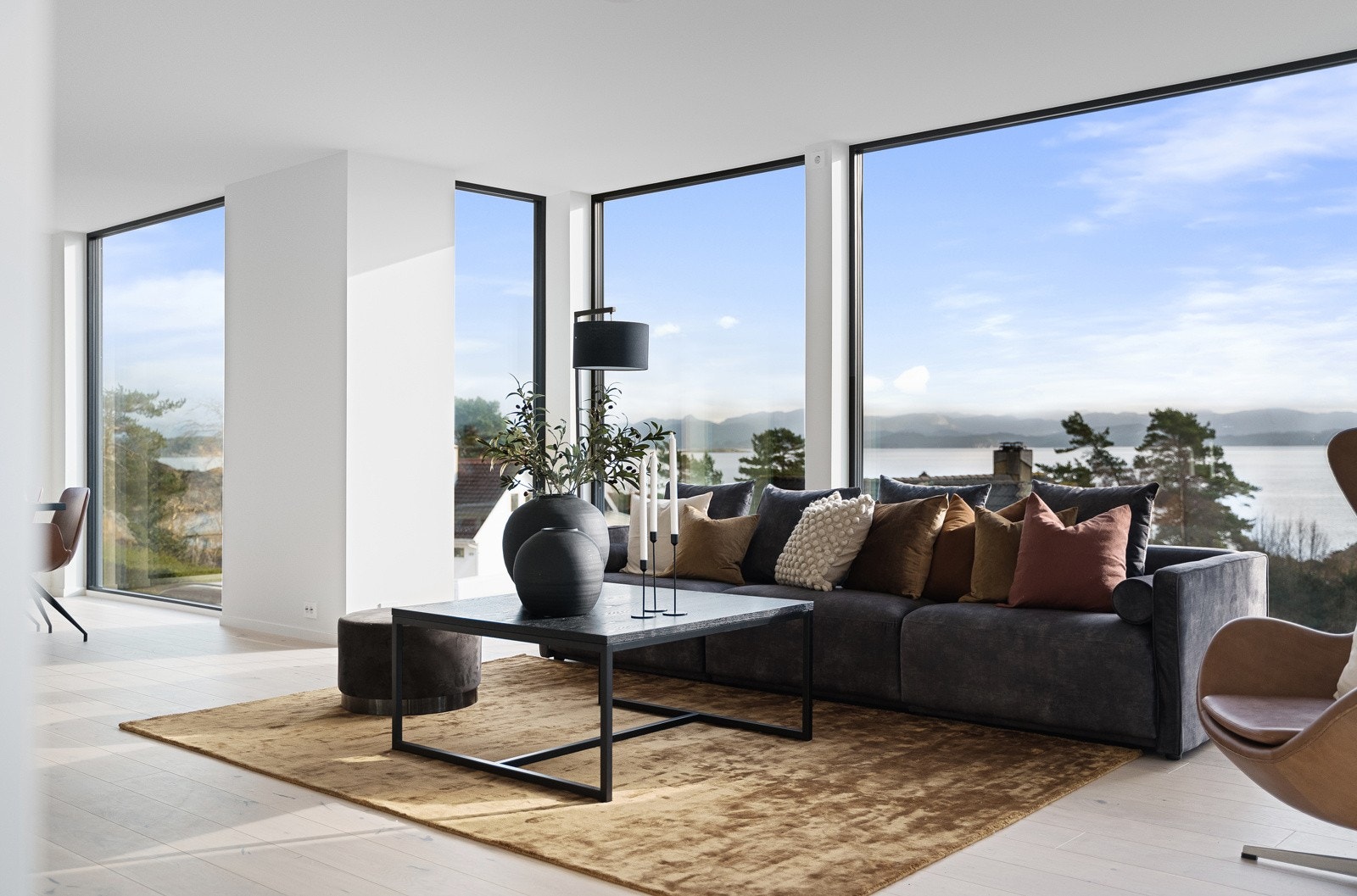 Michael R. Myhre presenterer Ormøyveien 60! Galleribilde