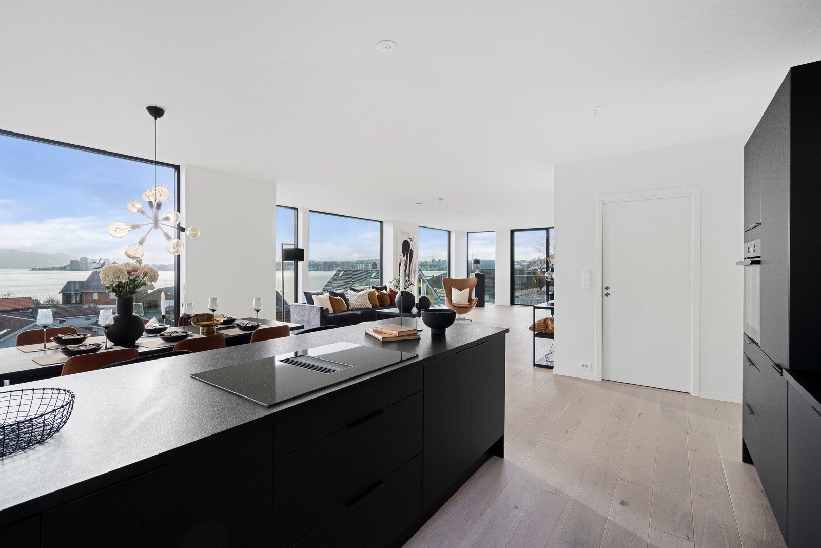 Lekkert kjøkken fra kvalitetsleverandøren Sørlandskjøkken. Galleribilde