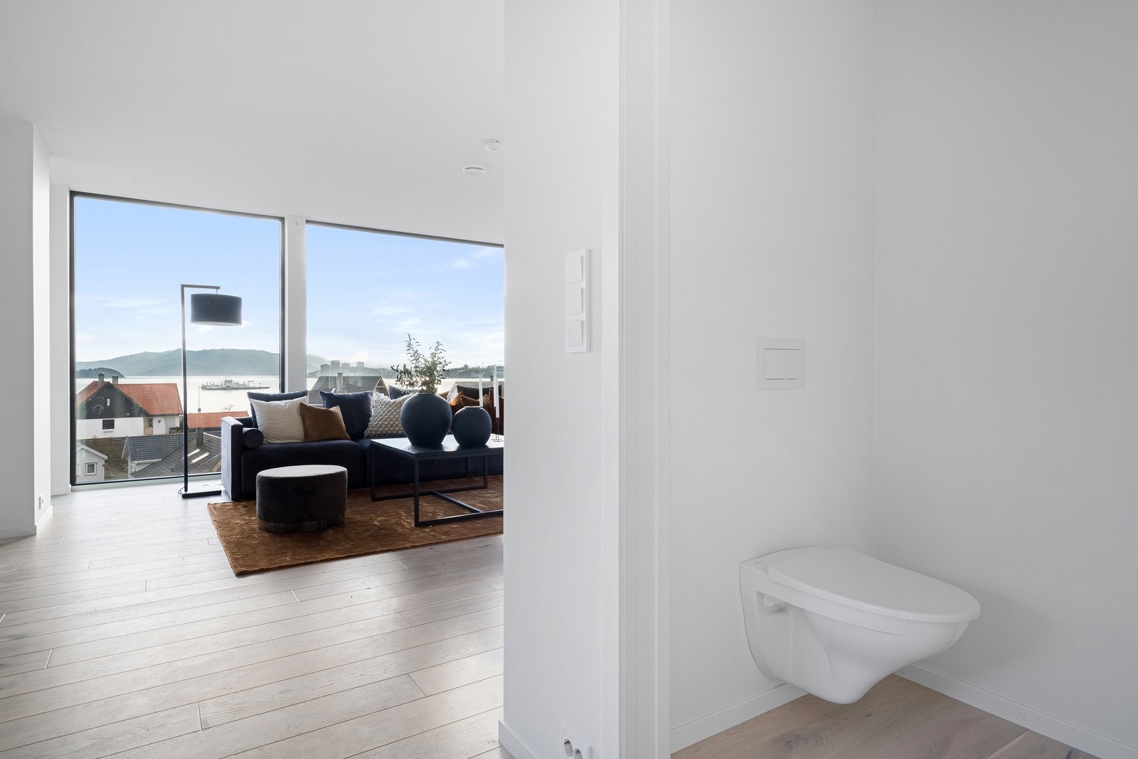 Wc-rom - 1.etg. Galleribilde