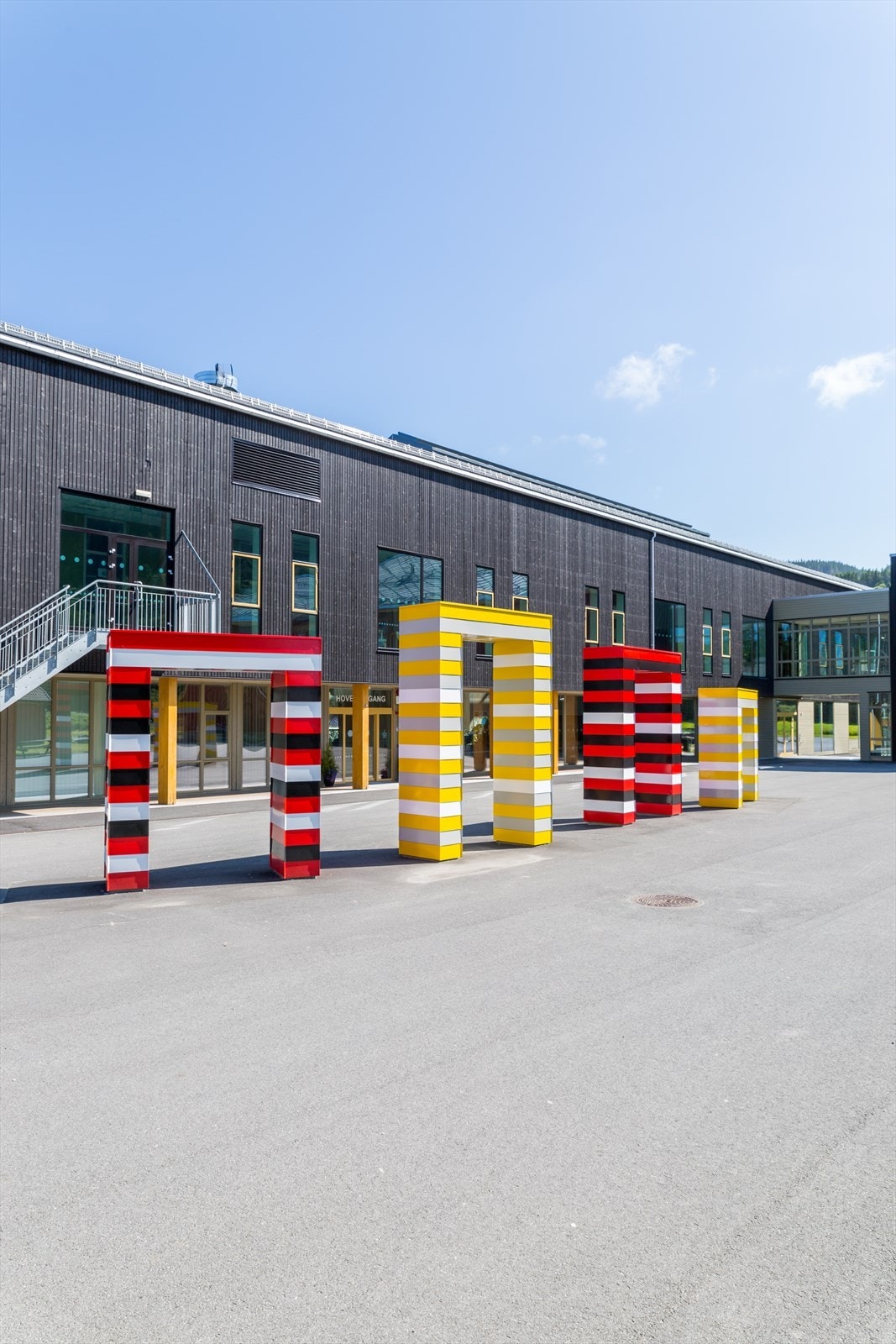 Orkdal VGS ligger ca 1,3 km fra boligen. Galleribilde