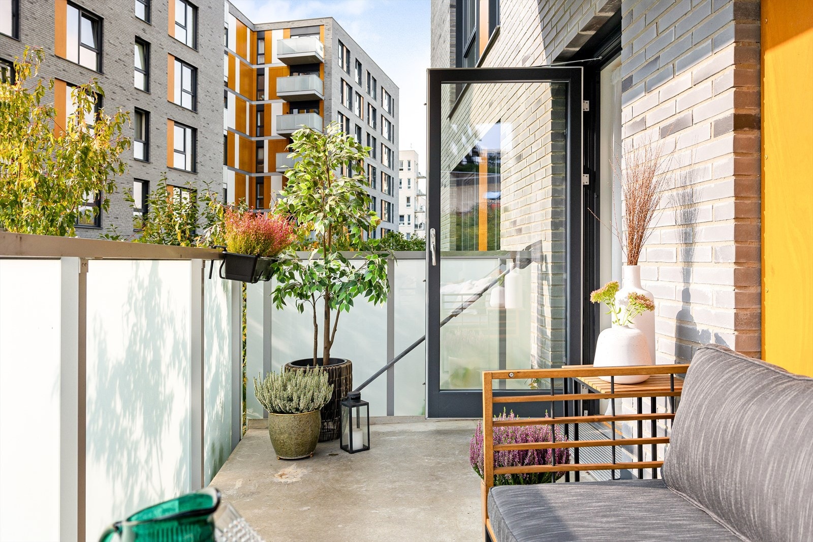 Leiligheten byr på en svært hyggelig sydvendt balkong på ca. 7 m². Galleribilde