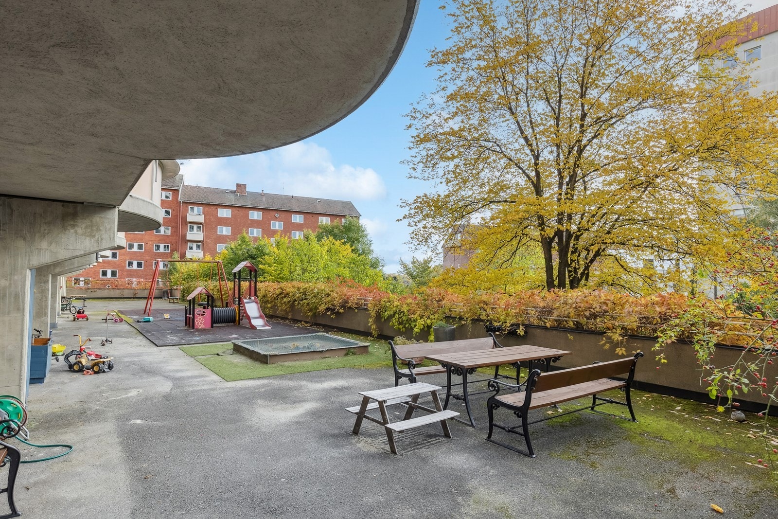 Lekeplass for barna Galleribilde