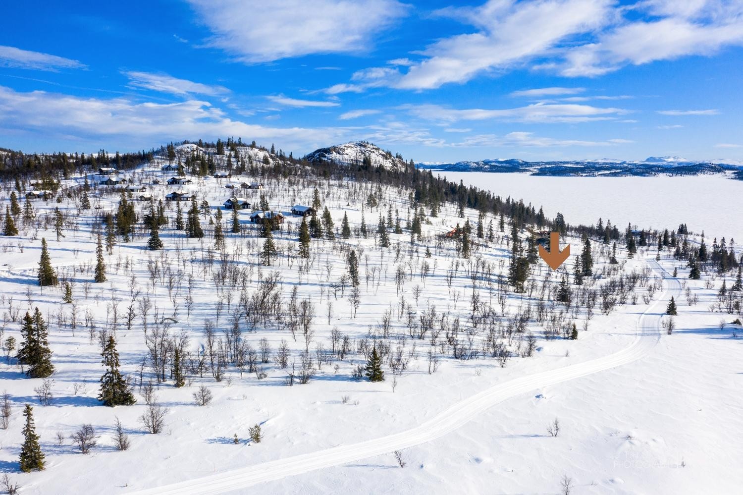 Pilen viser kun ca plassering. Oppfordres til å se på kart og dra på visning. Galleribilde