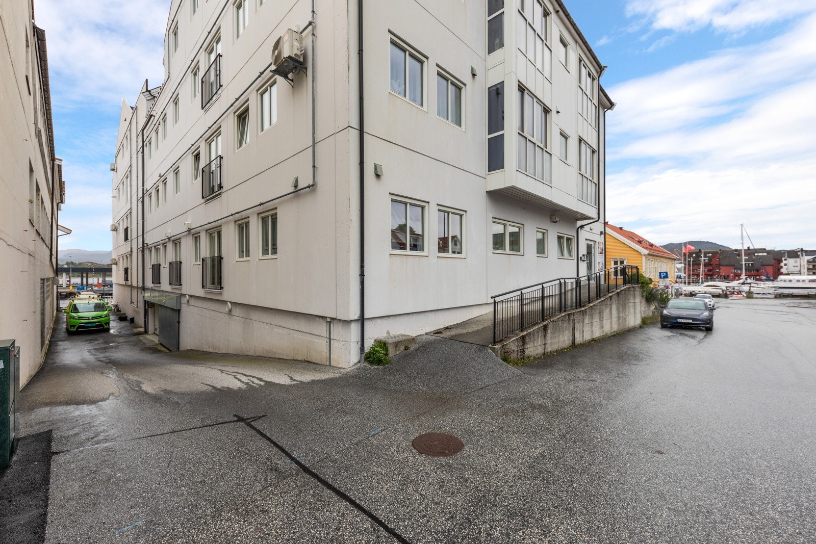 Inngang til garasje Galleribilde