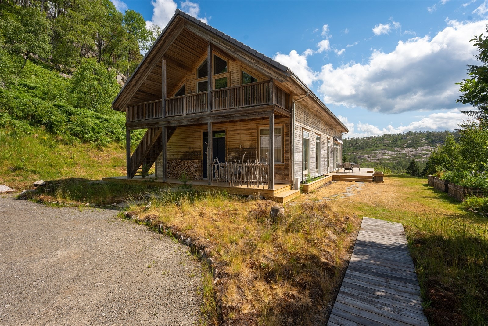 Særegen enebolig med høy standard Galleribilde