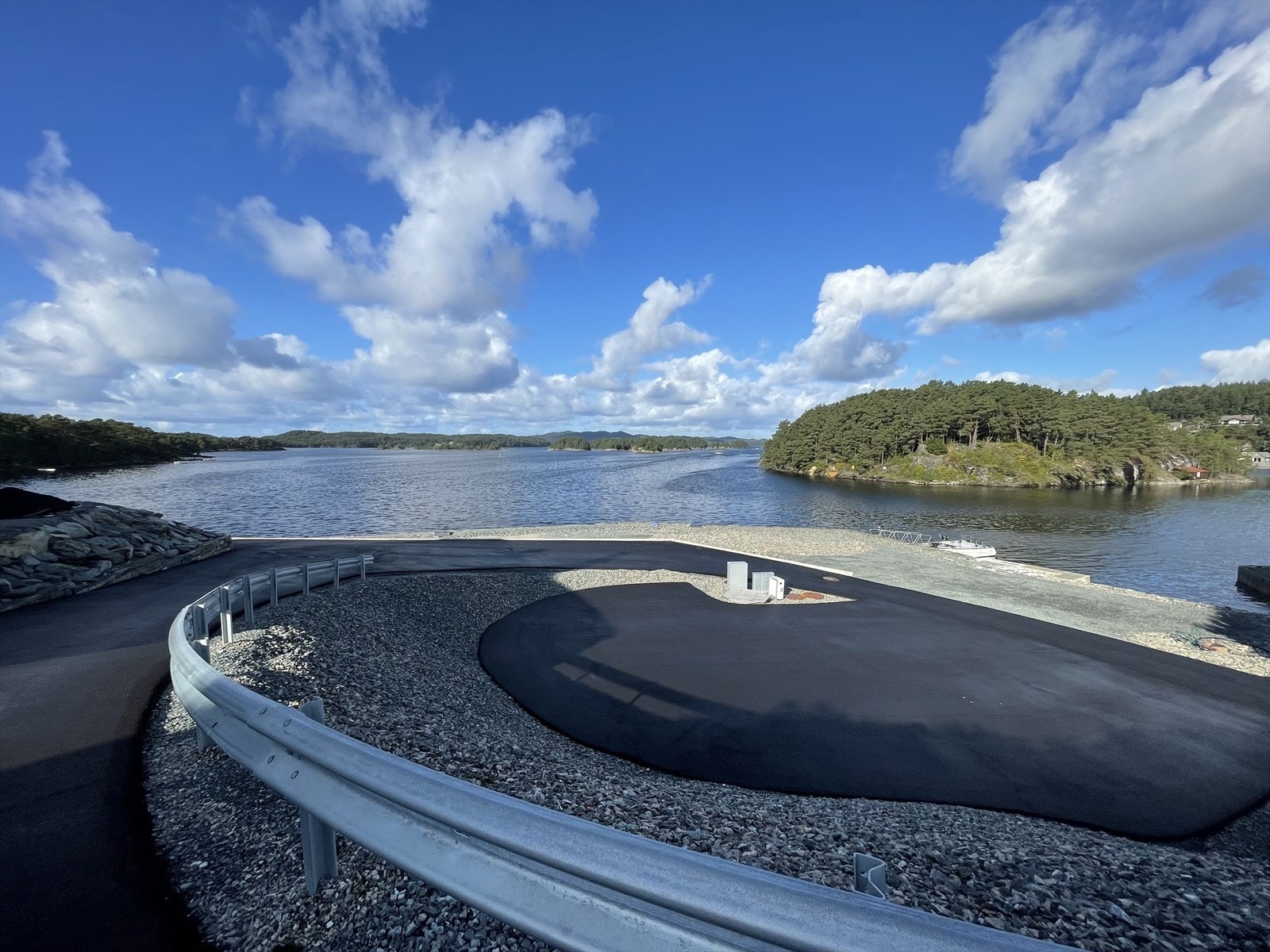 2 stk. parkeringsplass pr. tomt på fellesareal Galleribilde