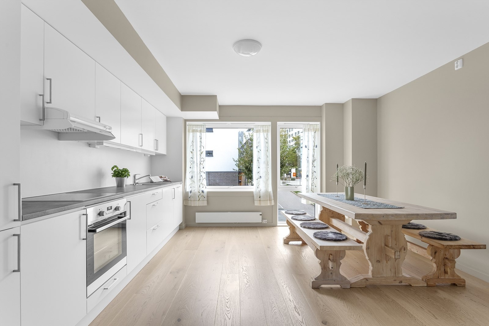 En moderne og innbydende 3-roms leilighet i veletablert og attraktivt boligstrøk på Hovseter. Galleribilde