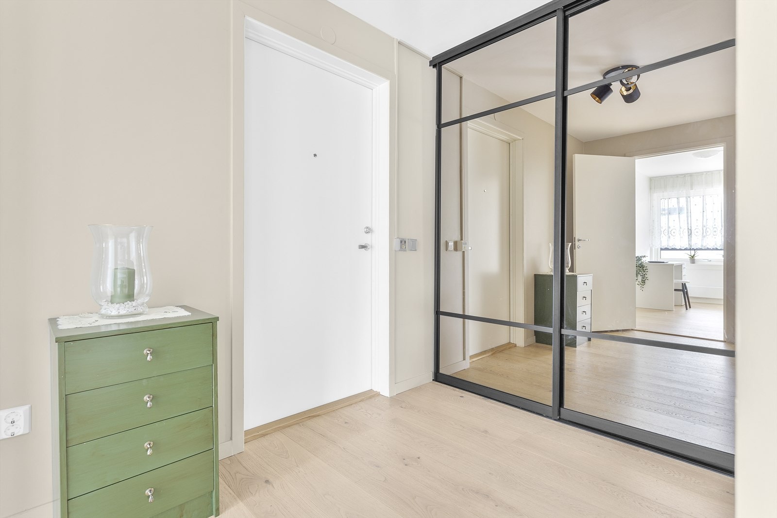 Med dørcallinganlegg er det enkelt å slippe inn gjester fra bakkeplan. Galleribilde