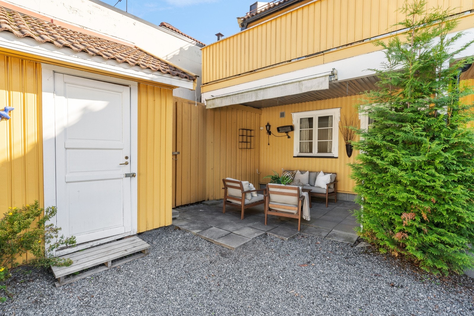 Det medfølger en egen bod i felles rekke, samt fellesbod utenfor leiligheten Galleribilde