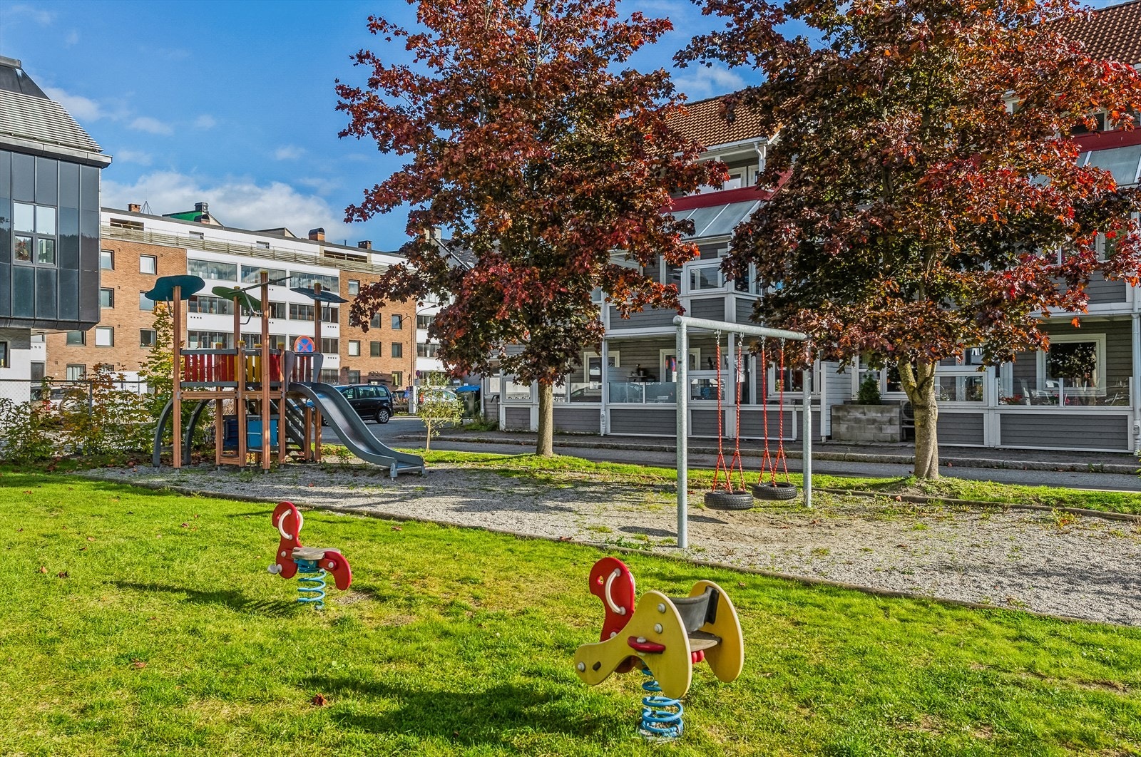 Koselig lekeplass i nærheten av bolig Galleribilde