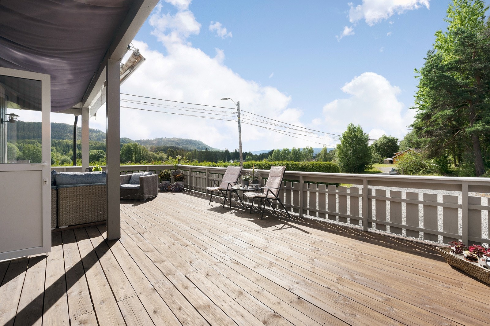 Terrasse med gode solforhold Galleribilde
