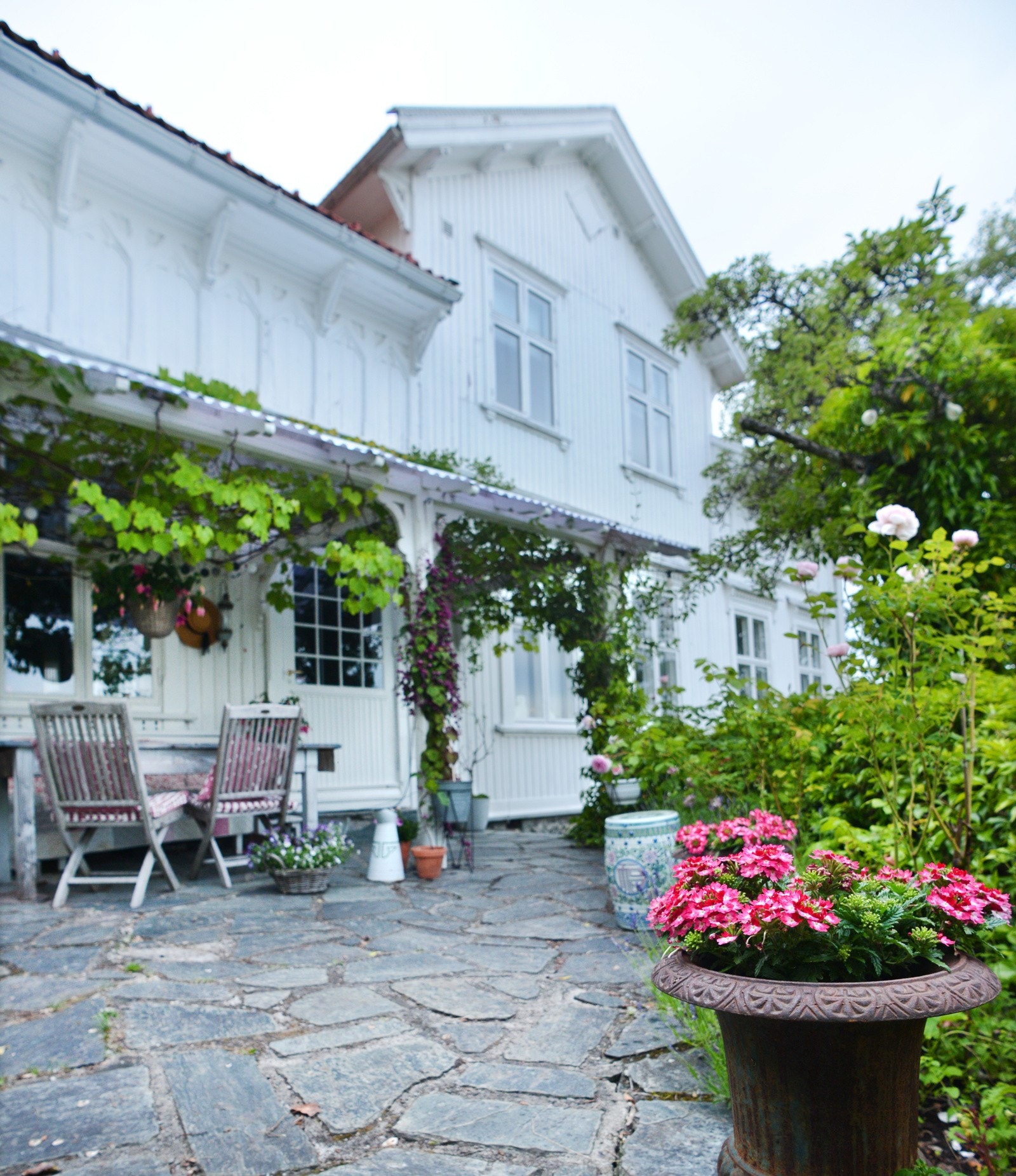 Huset sett fra sjøsiden Galleribilde