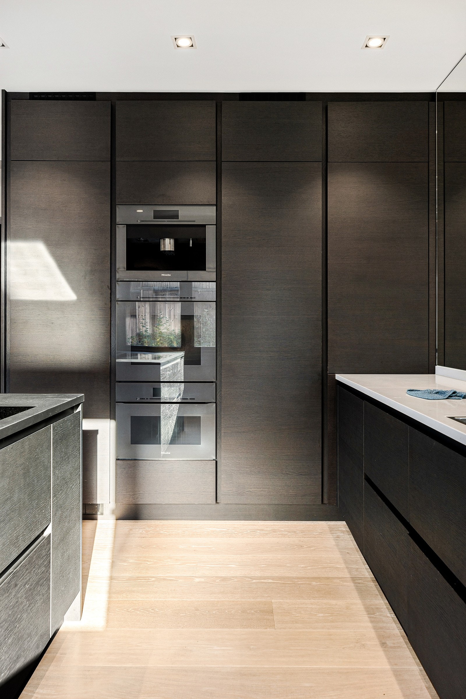 Kjøkkenet har integrerte hvitevarer fra kvalitetsleverandøren Miele! Galleribilde