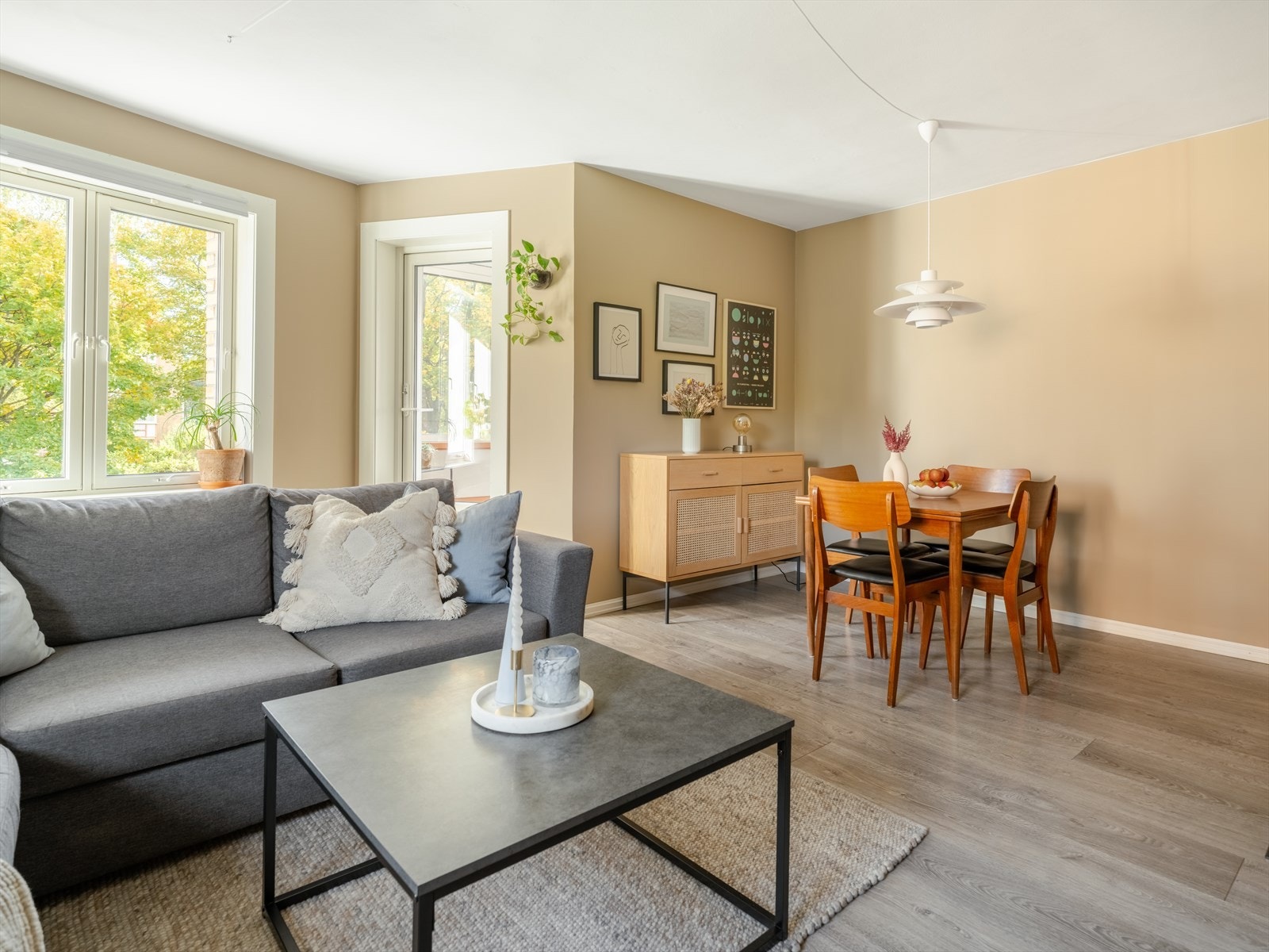 Som tidligere nevnt, bidrar rommets utforming til flere soner. Galleribilde