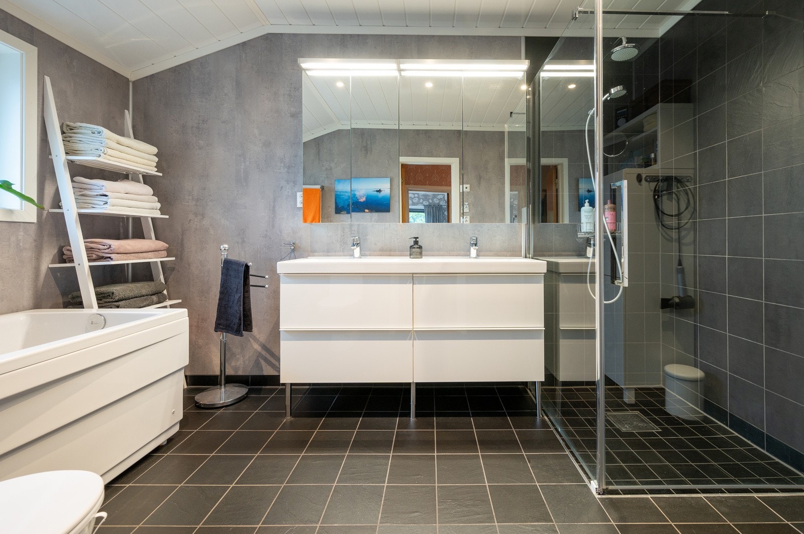 Moderne bad fra 2018 Galleribilde