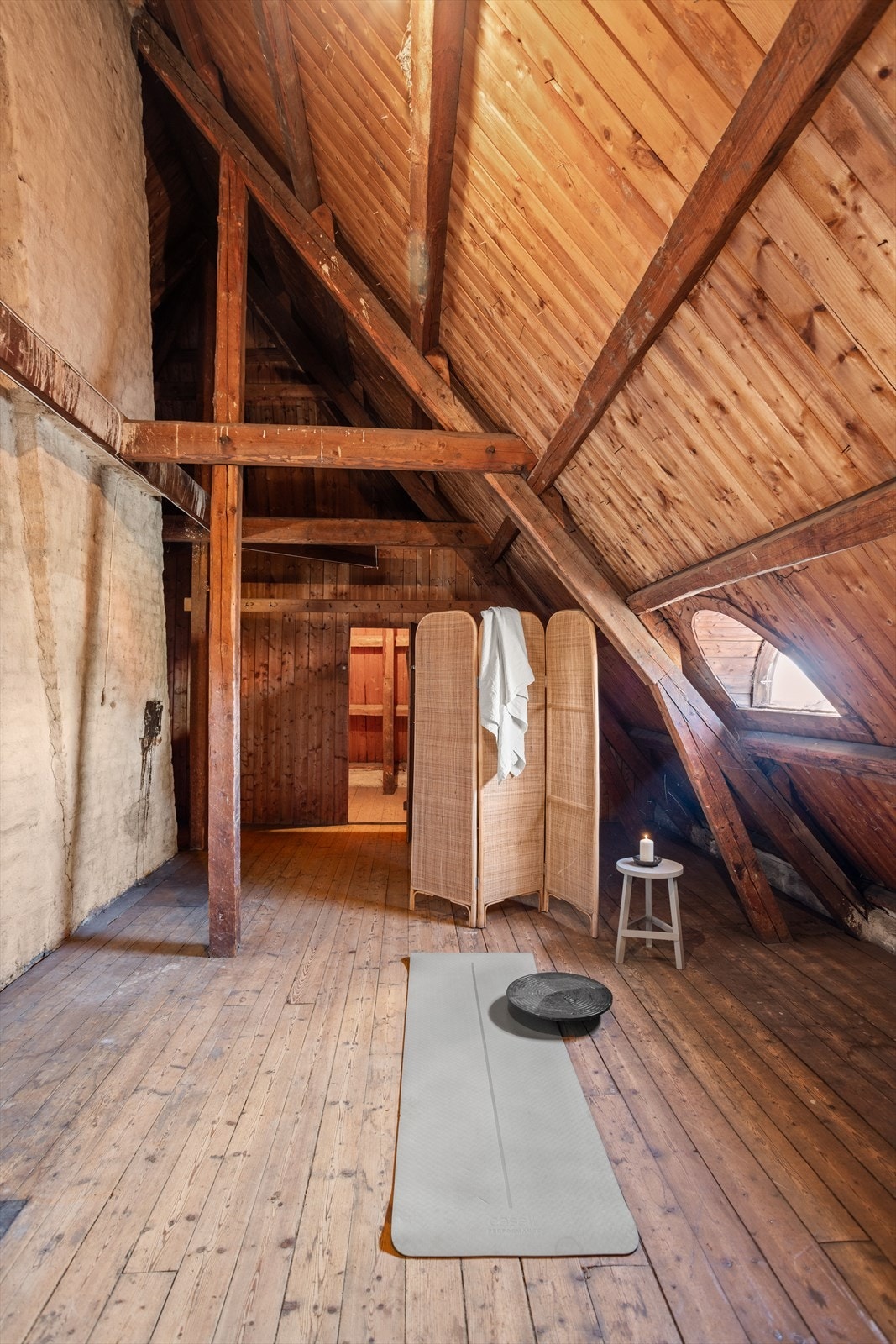 Loftet som kan bygges ut er på ca. 45 m². Galleribilde