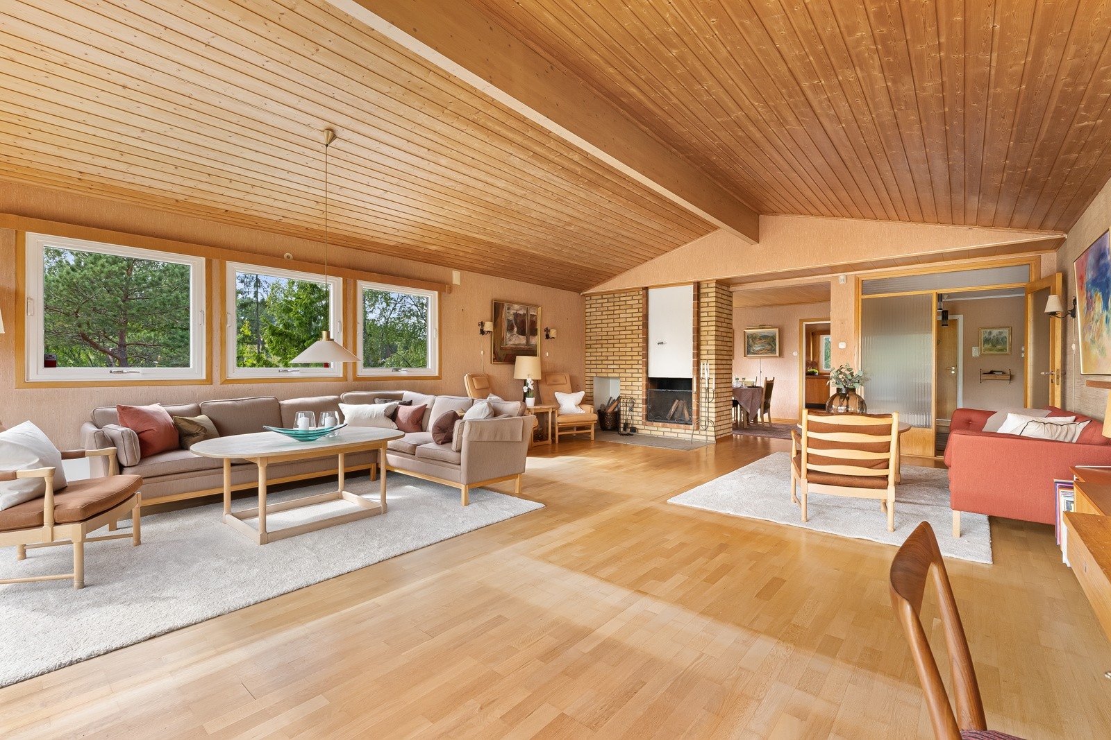 Full mønehøyde gir godt volum og god romfølelse Galleribilde