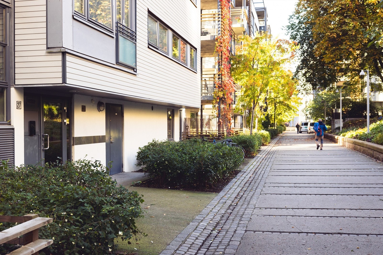 Inngangspartiet - bilfrie gater mellom byggene Galleribilde