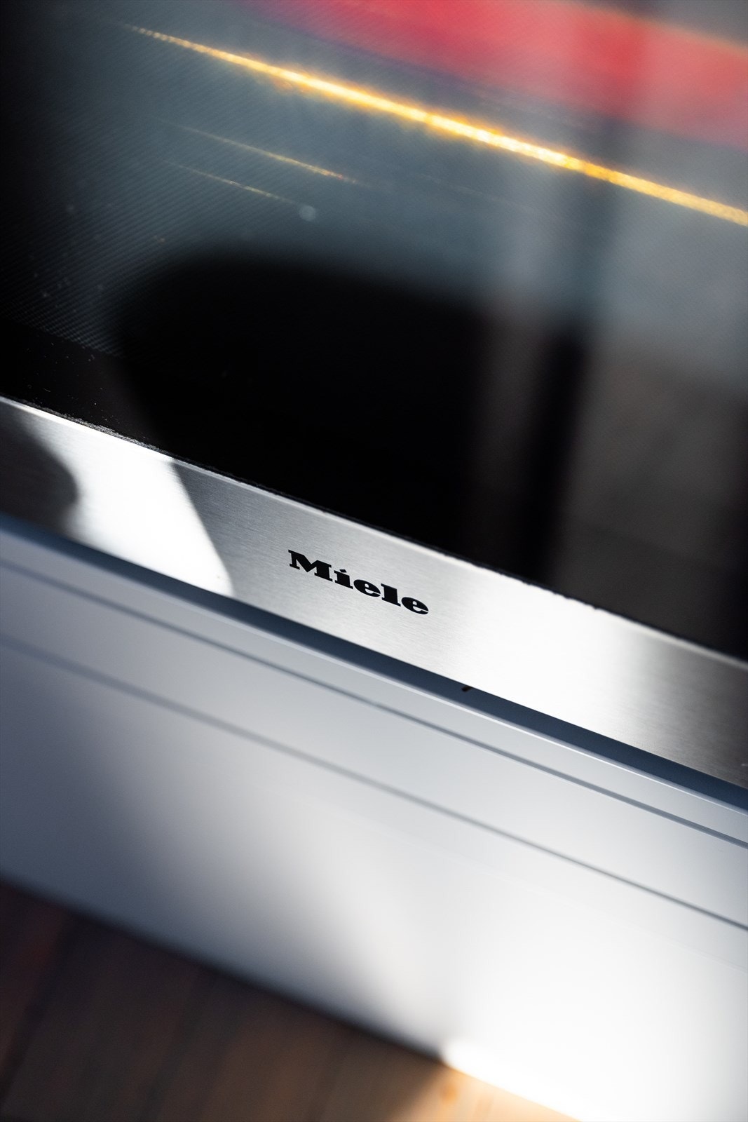 Kvalitetshvitevarer fra Miele og Smeg. Galleribilde