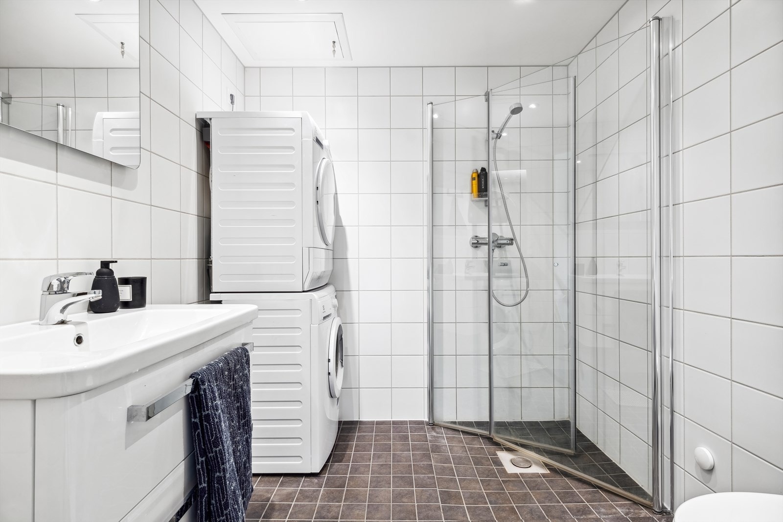 Badet er på 4 kvm. Galleribilde
