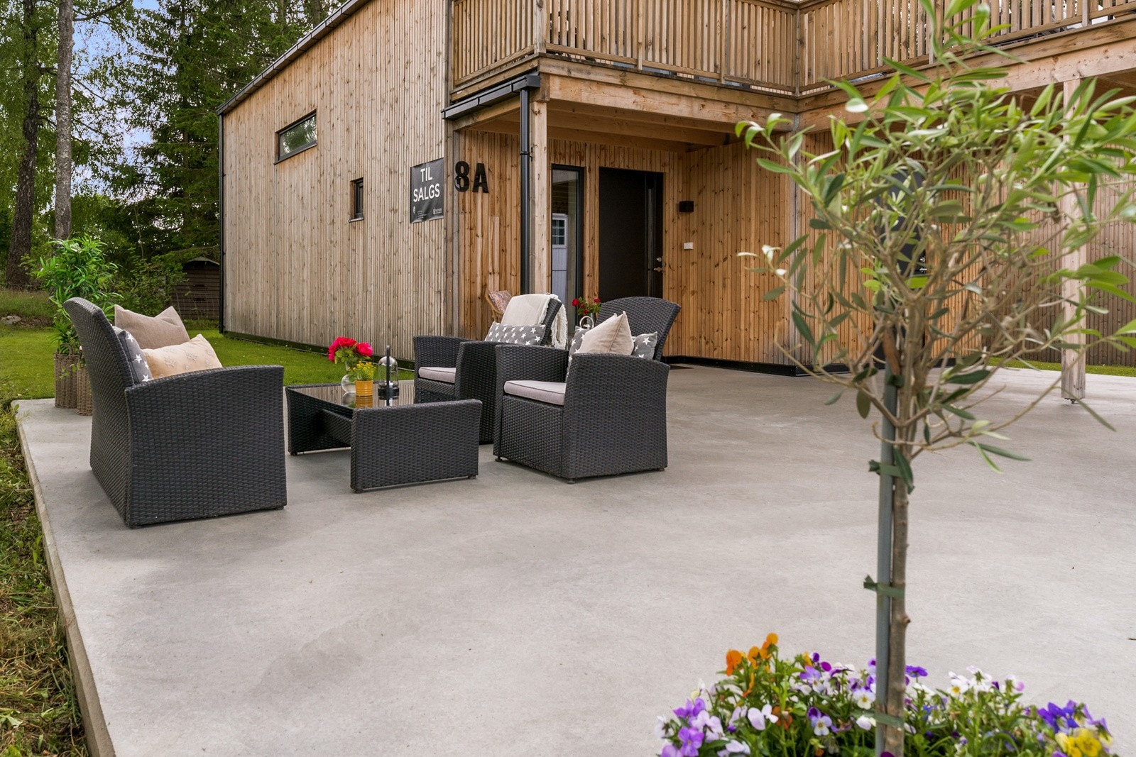 Her har du en fin uteplass som du kan møblere slik som du ønsker. Galleribilde