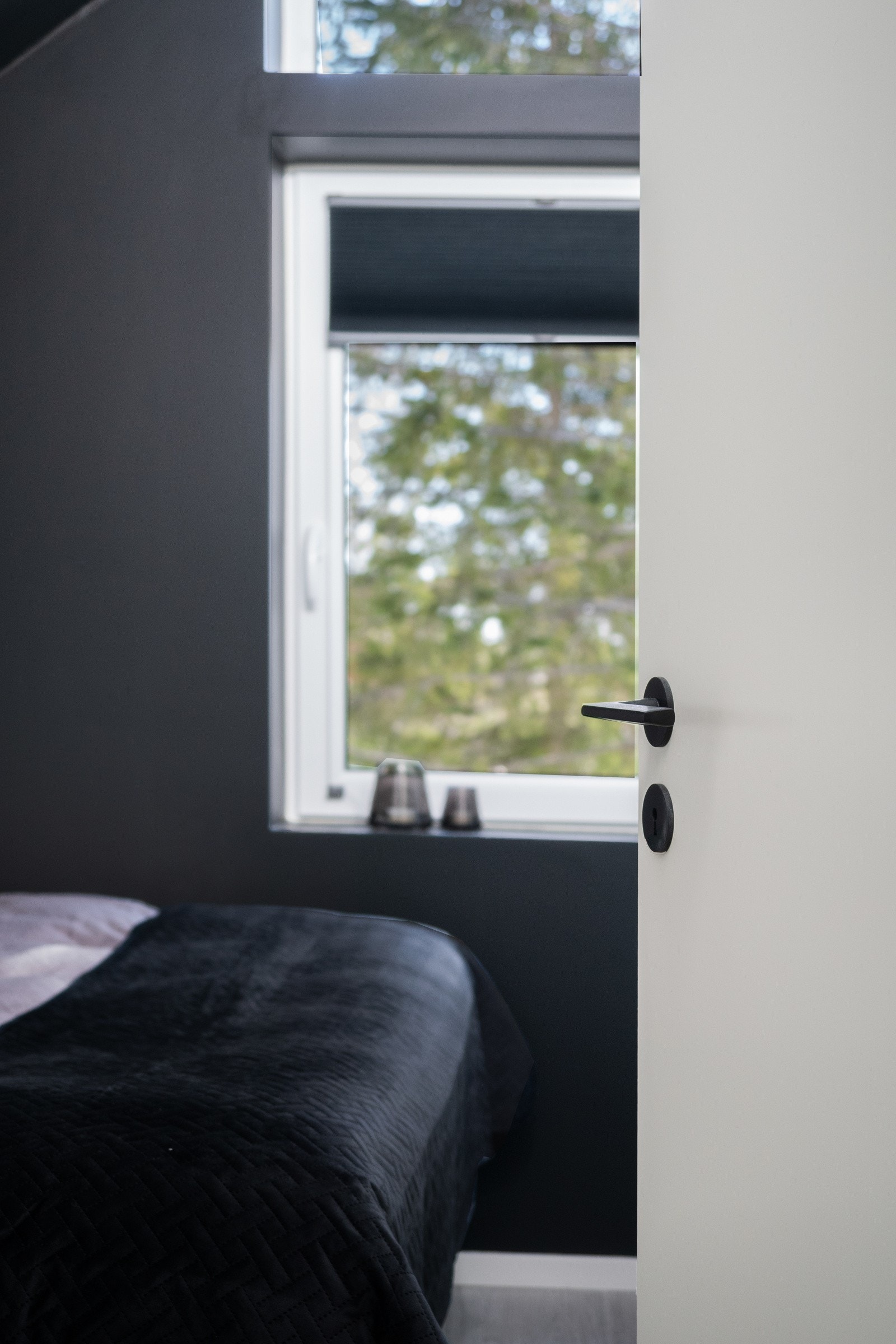 Her får du godt med naturlig belysning i alle rom via vindusflatene. Galleribilde