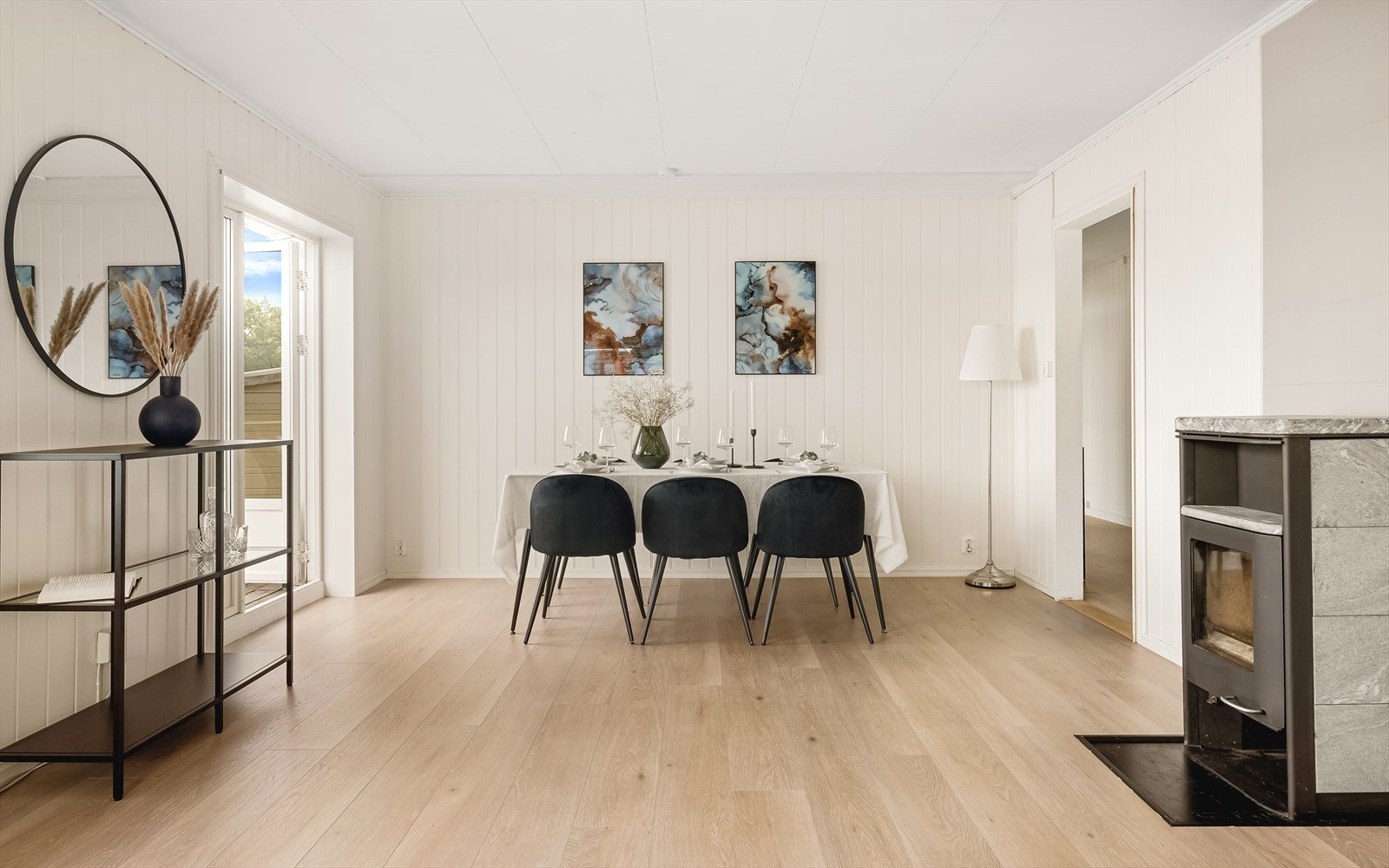 - Her kan du invitere familie og venner til hyggelige middager - Galleribilde