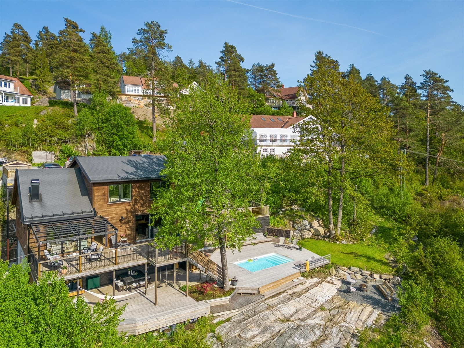 Innebygd badebasseng som er godt isolert. Galleribilde