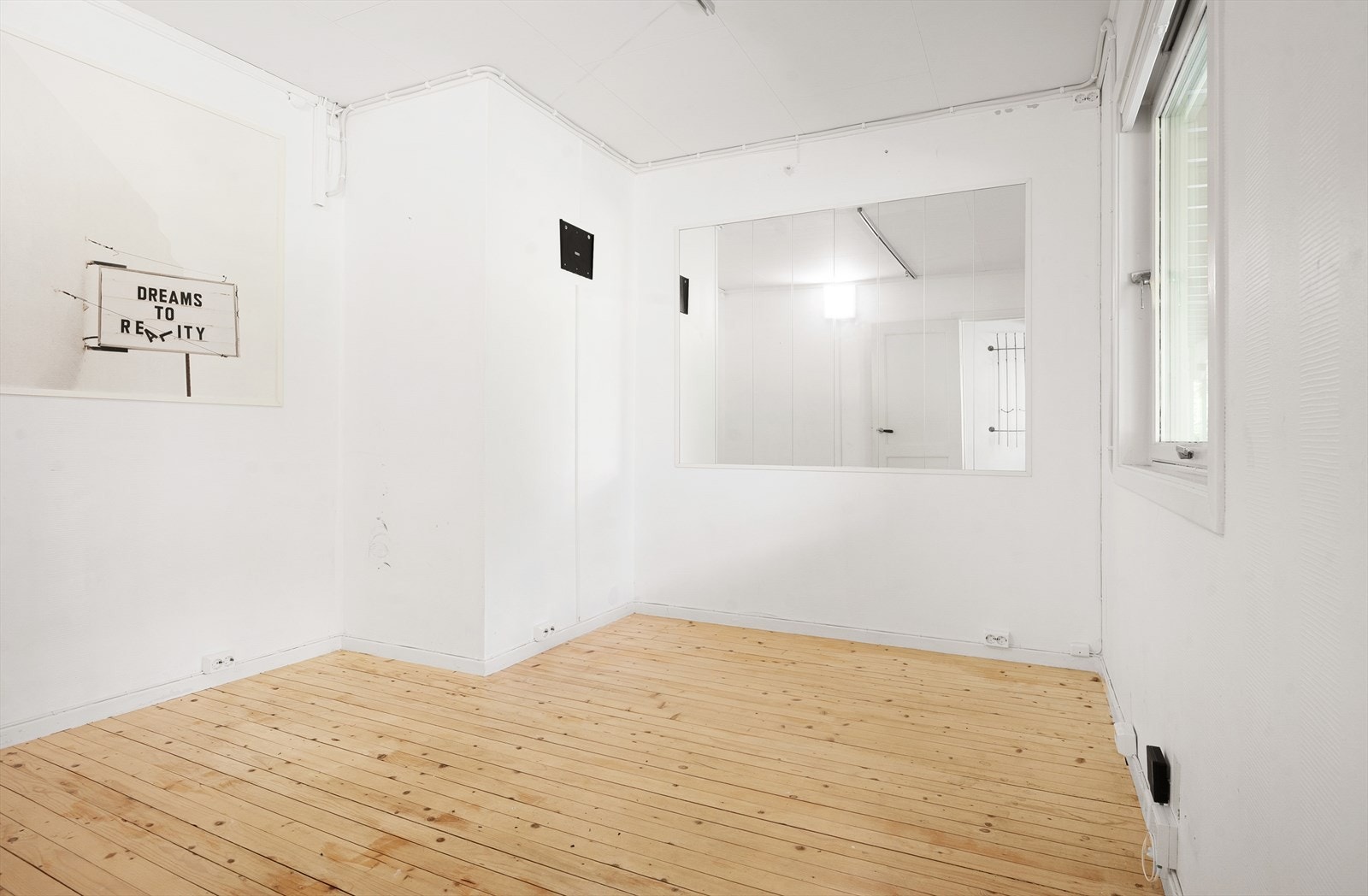 Hovedsoverom/soverom 1 i 1. etasje Galleribilde