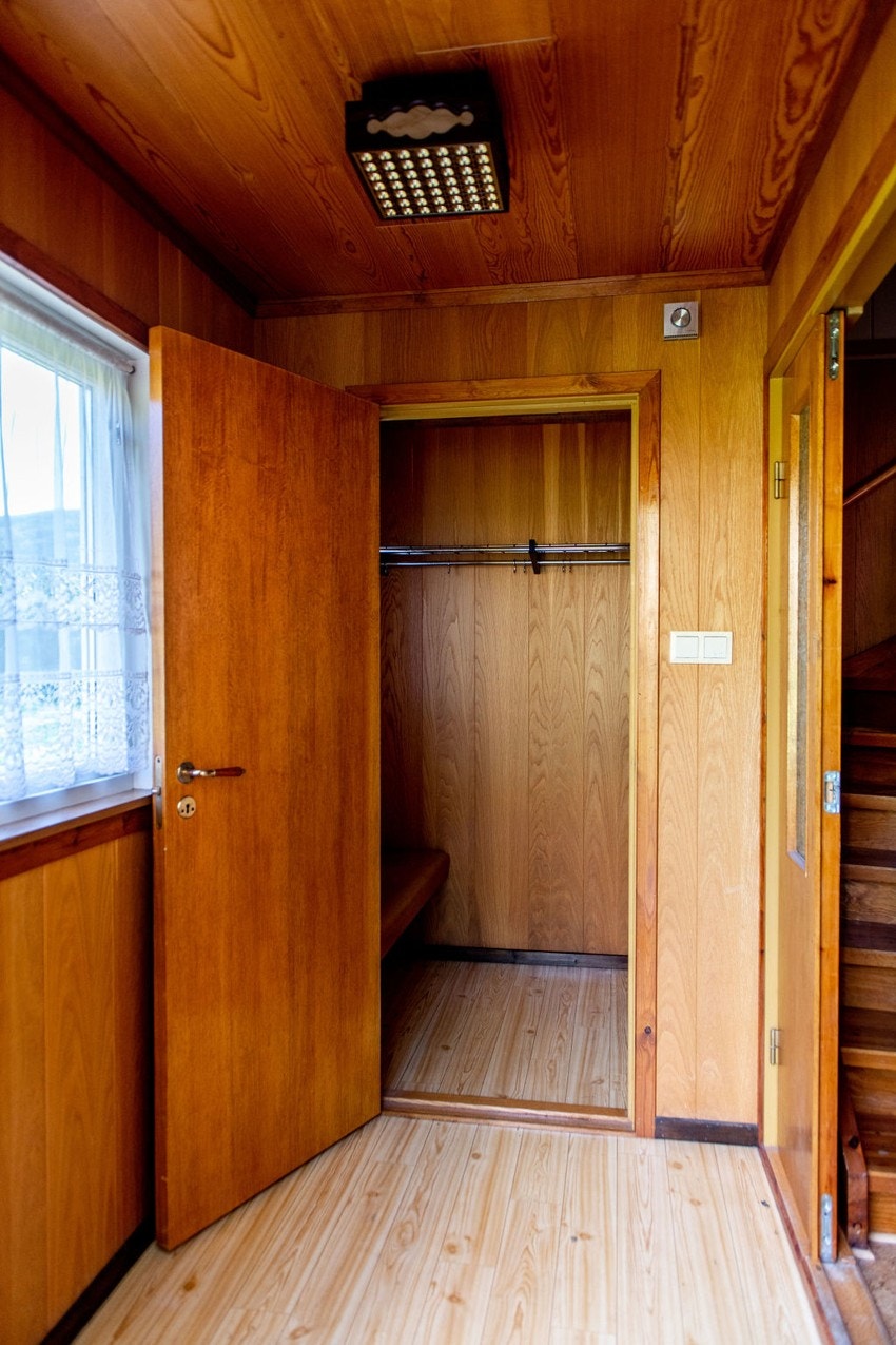 Inngangsparti med garderobe Galleribilde