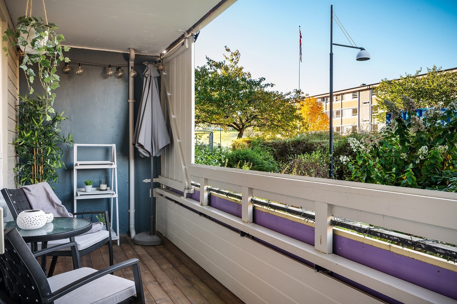 Her kan det møbleres med sittegruppe og grill. Galleribilde