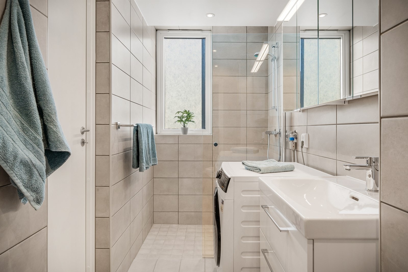 Badet er nylig renovert i regi av borettslaget (september 2023) Galleribilde