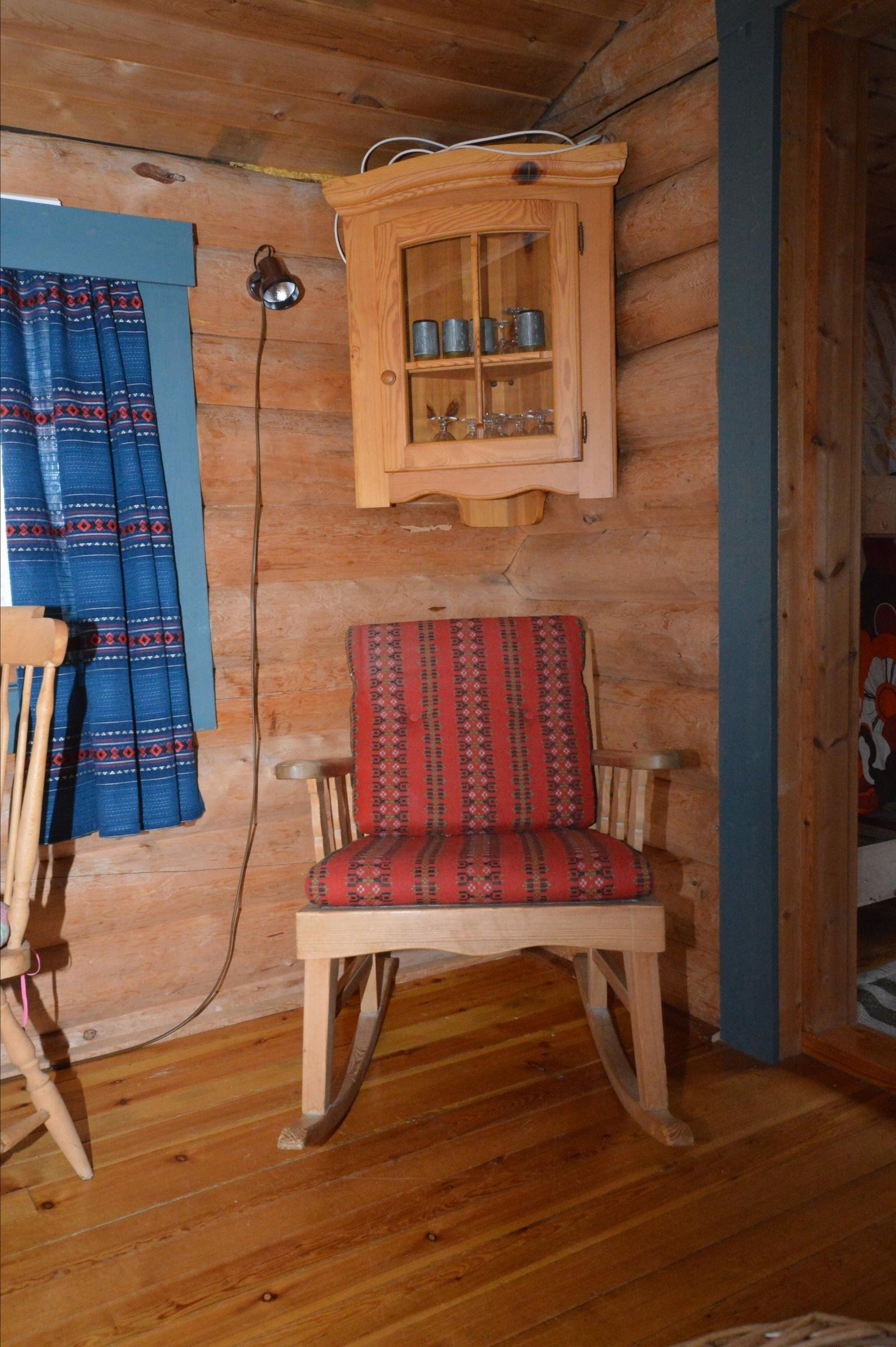 Kosekrok med gyngestol Galleribilde