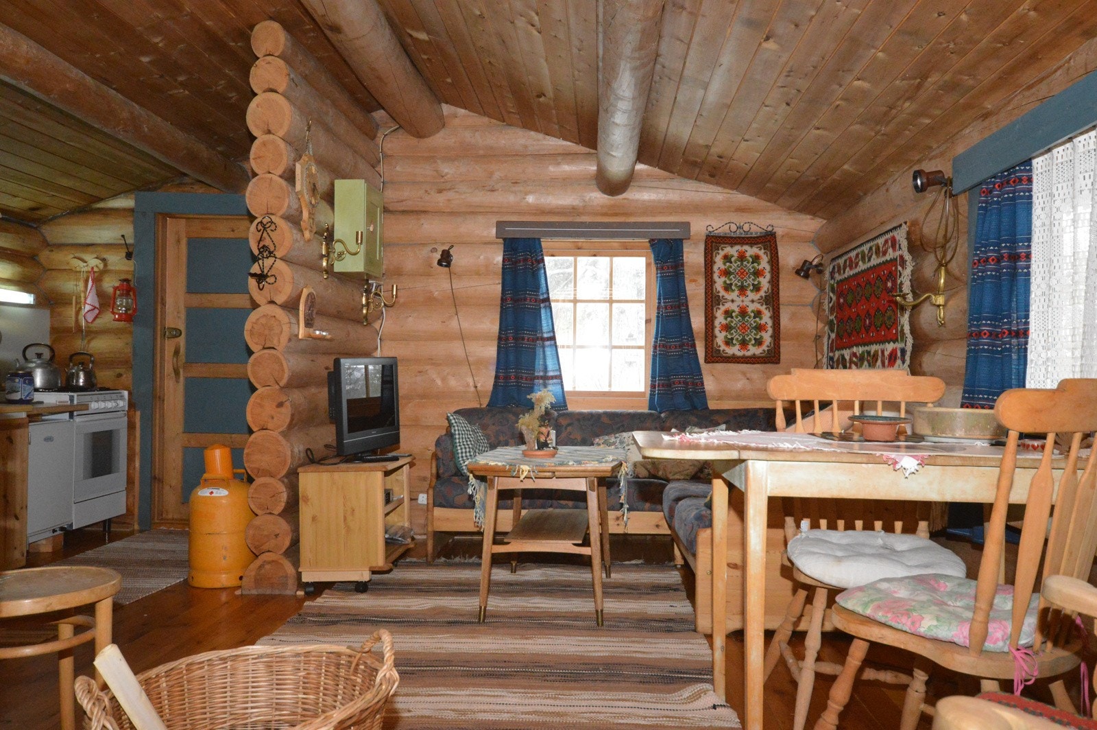 Fra soverom 1 mot stue/kjøkken Galleribilde