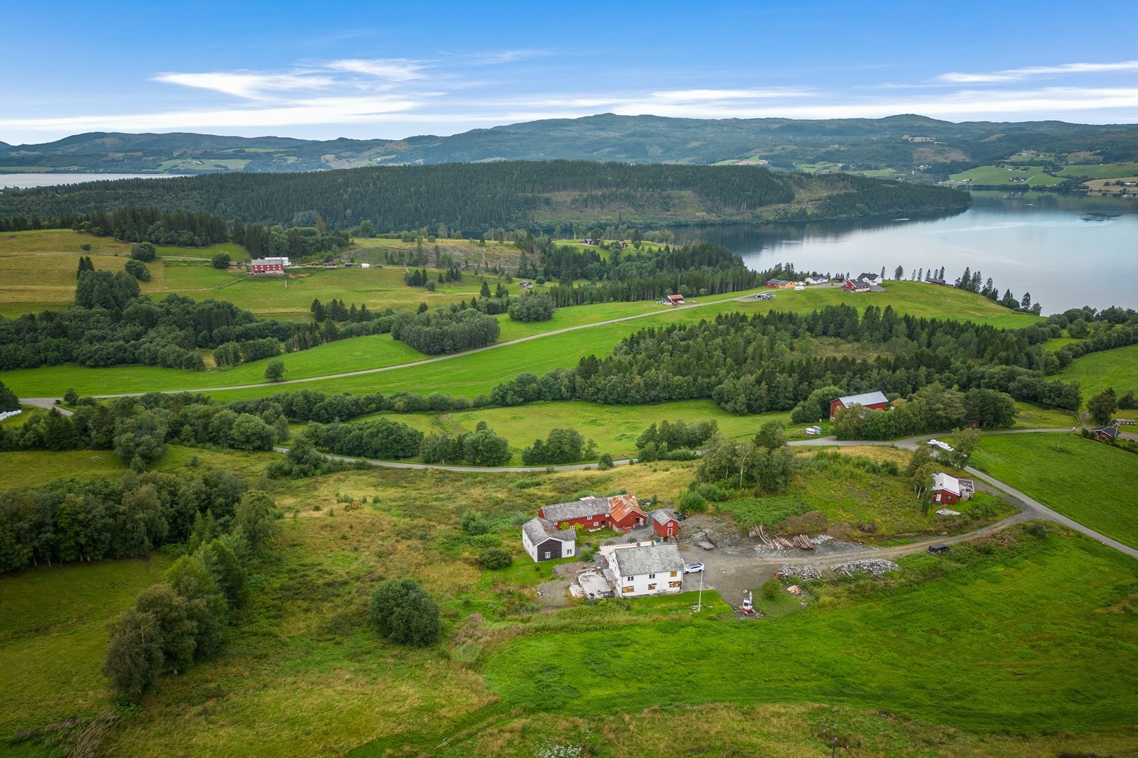 Her kan man forme boligen etter egne preferanser. Mye arbeid er gjort, men mye gjenstår. Potensialet er stort! Galleribilde
