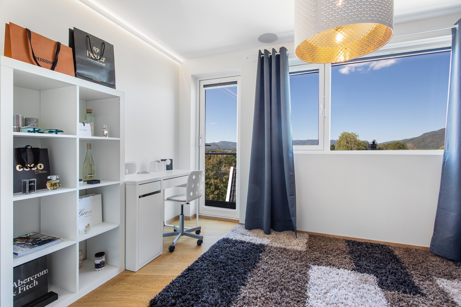 Soverom ll Galleribilde