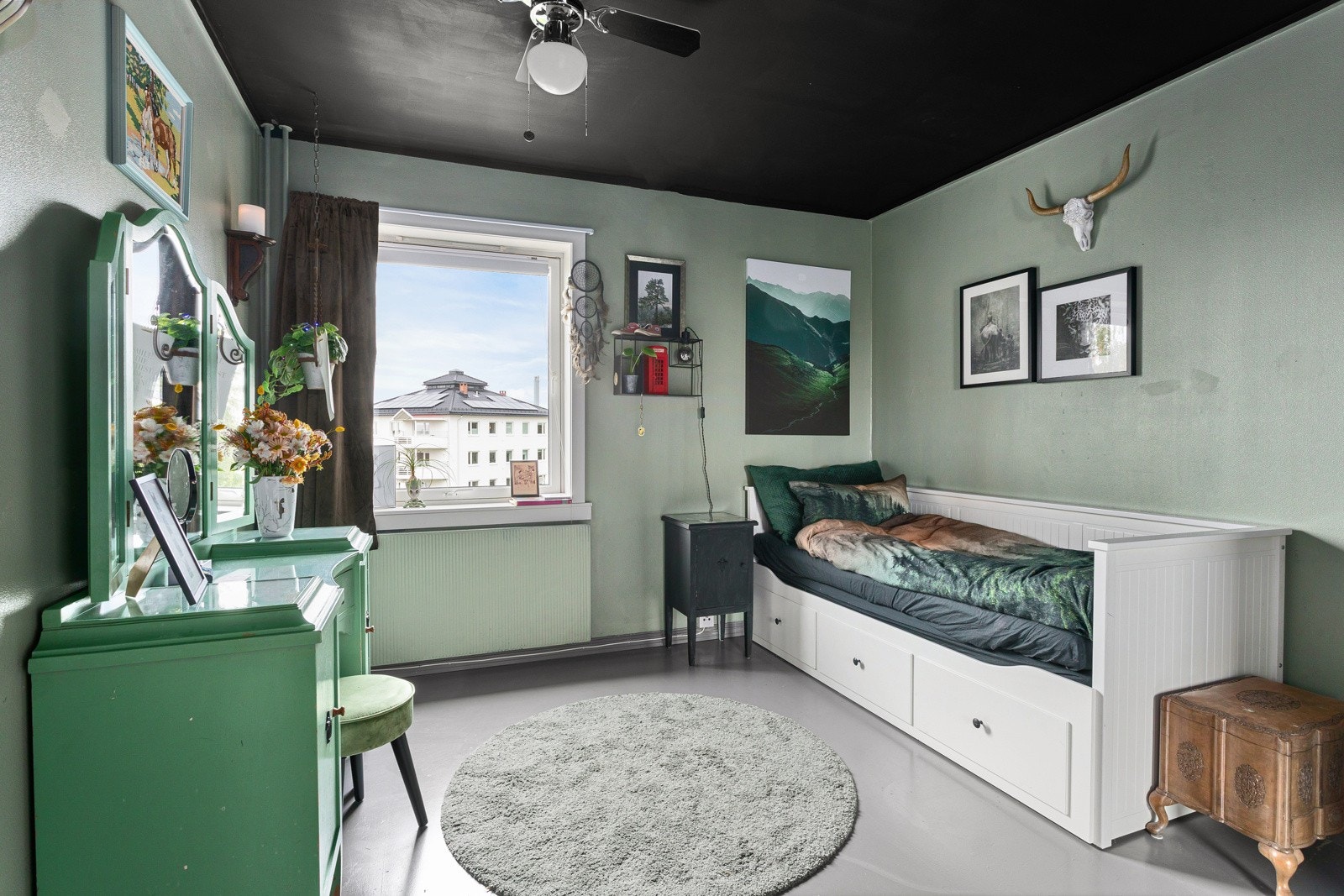 Romslig soverom Galleribilde