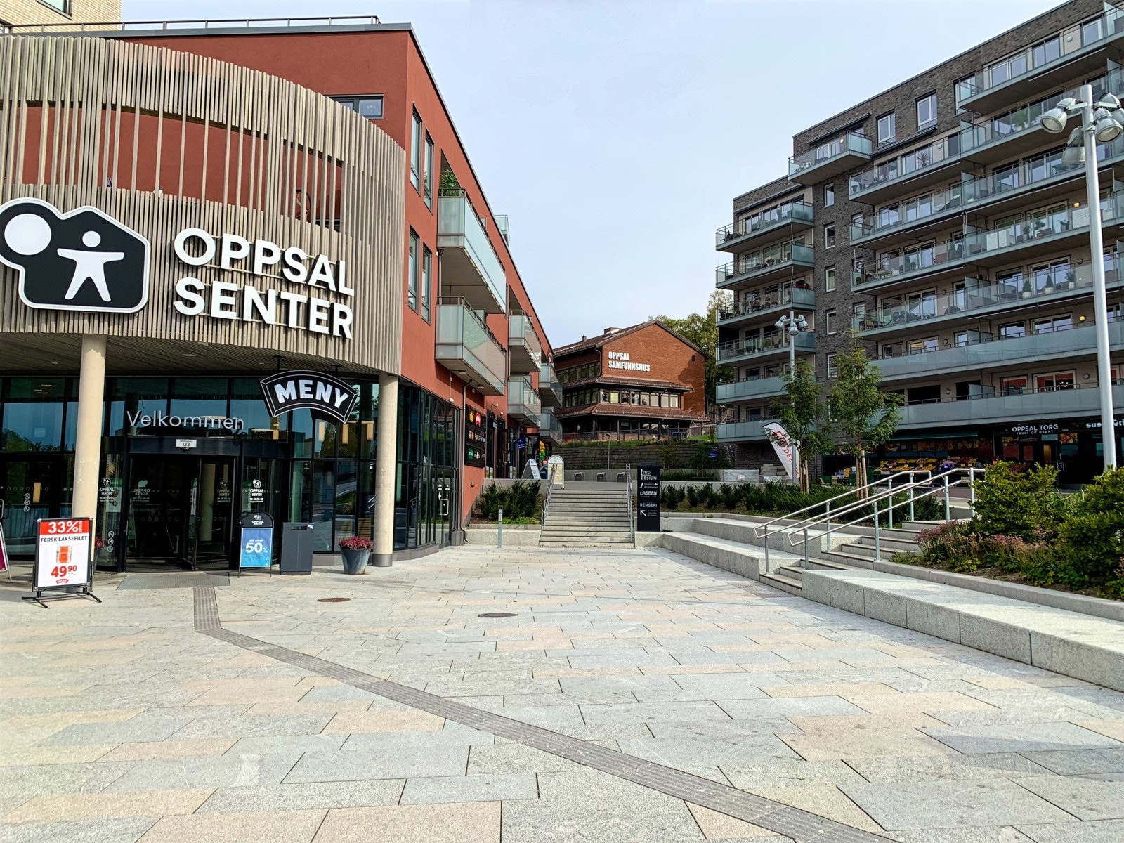 Oppsal senter ligger i umiddelbar nærhet. Galleribilde