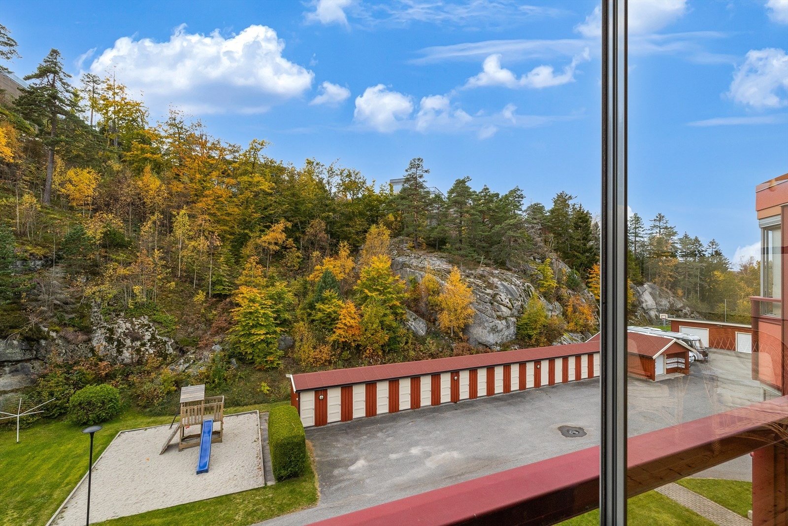 Usjenert beliggenhet med gode solforhold Galleribilde