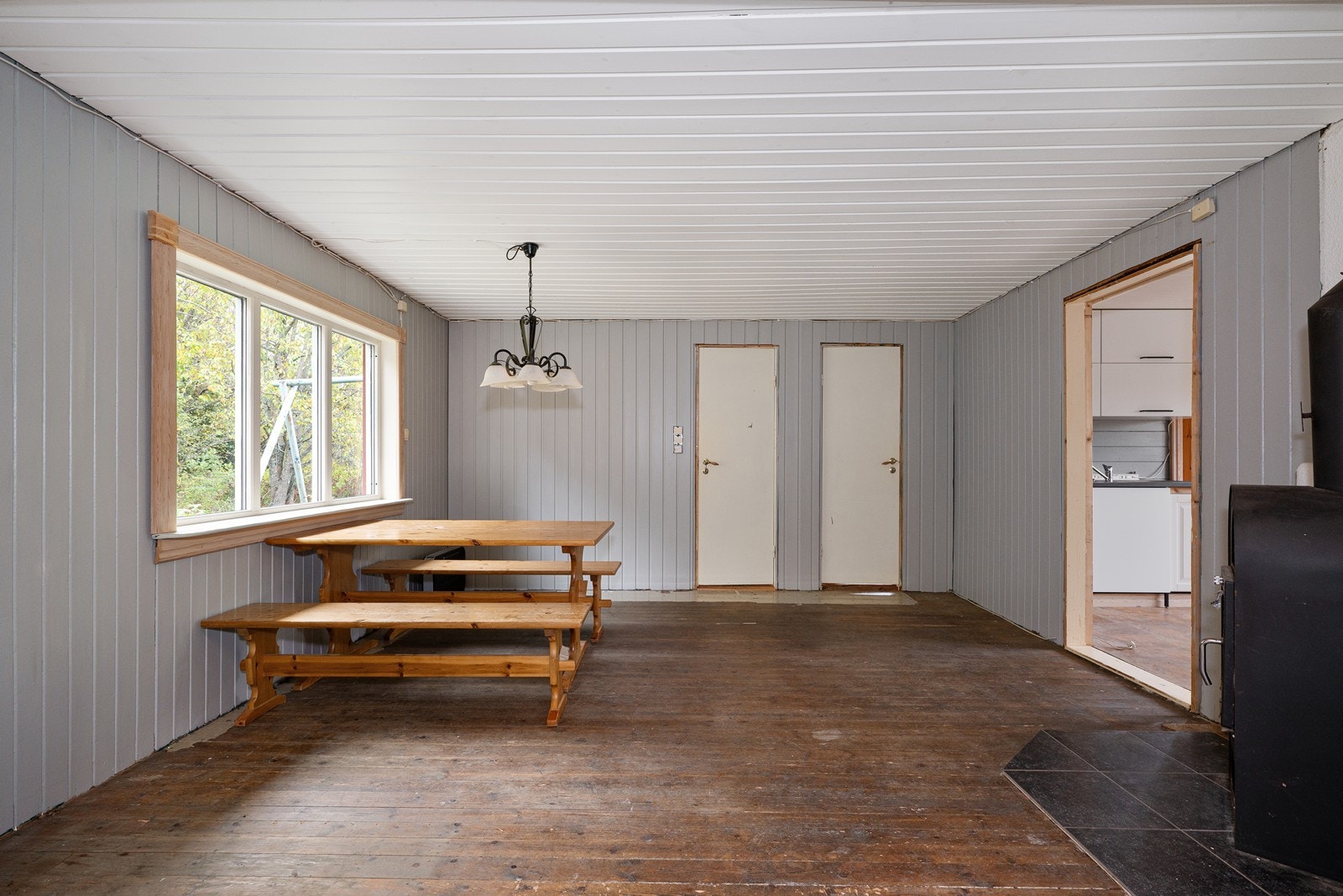 I spisestuen kan det gjerne være langbord. Galleribilde