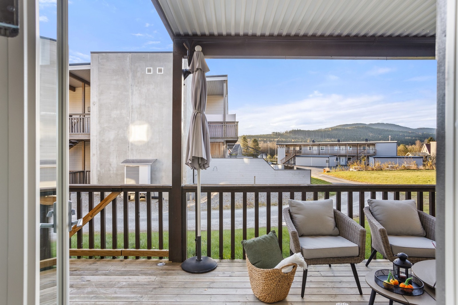 Fra stuen er det utgang til terrasse Galleribilde